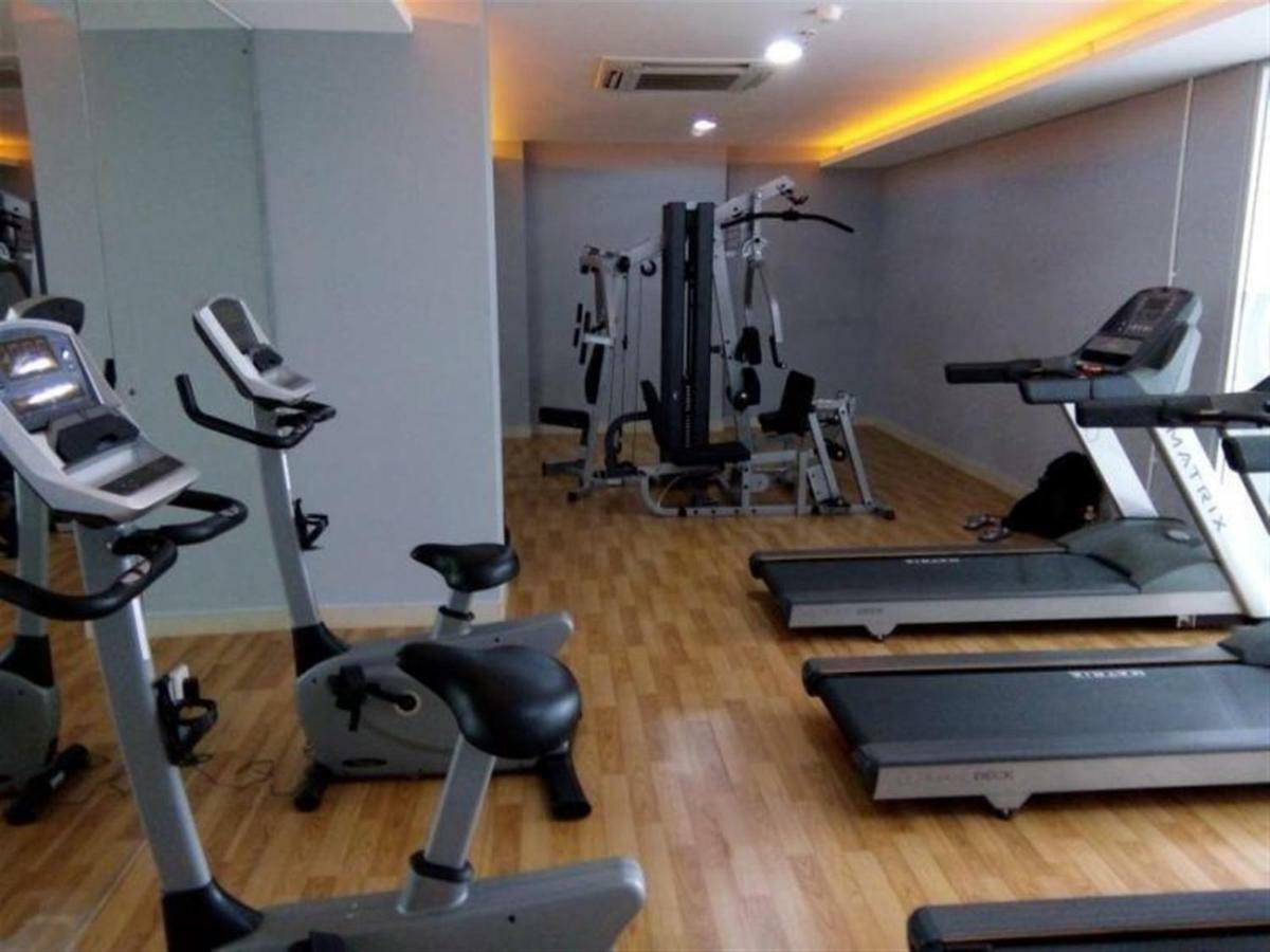 Apartment Simply Living 2br At Bassura By Travelio *